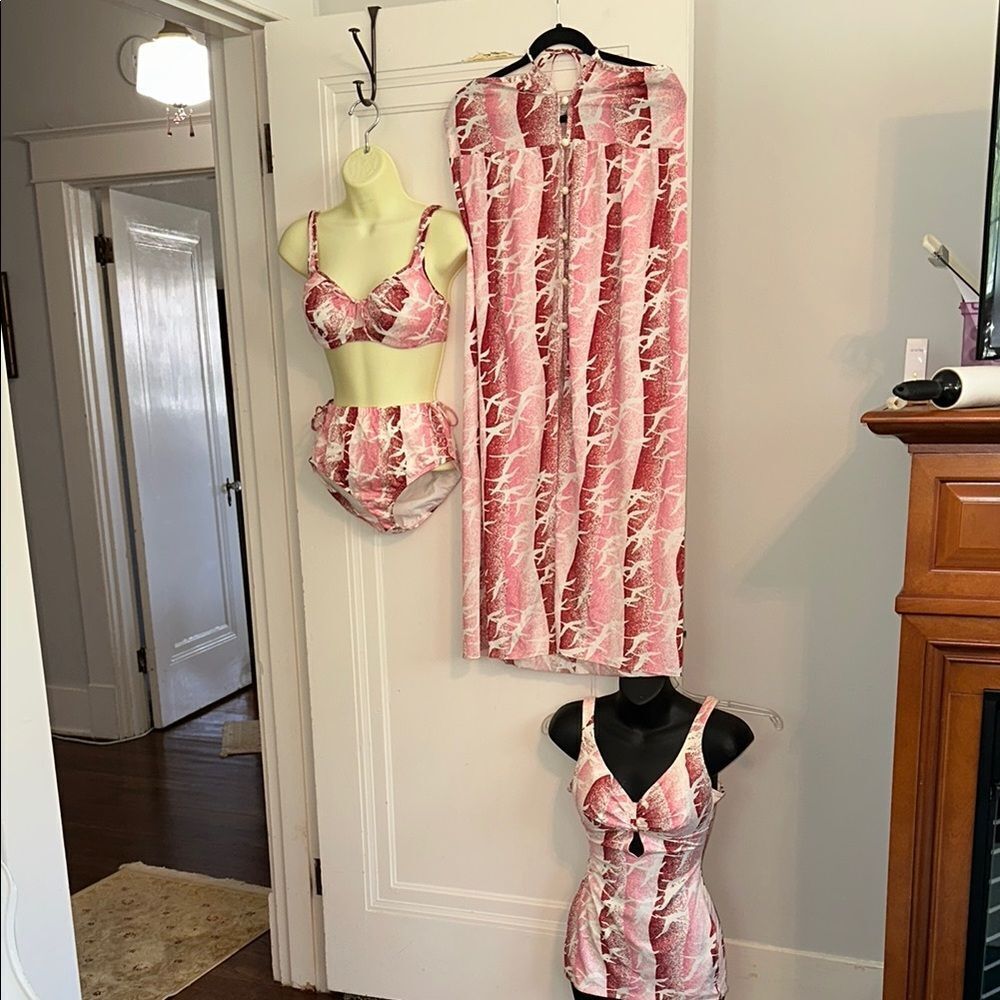 Vtg 70s Vassarette 4‎ pc mix & match pink, cream & maroon swim ensemble